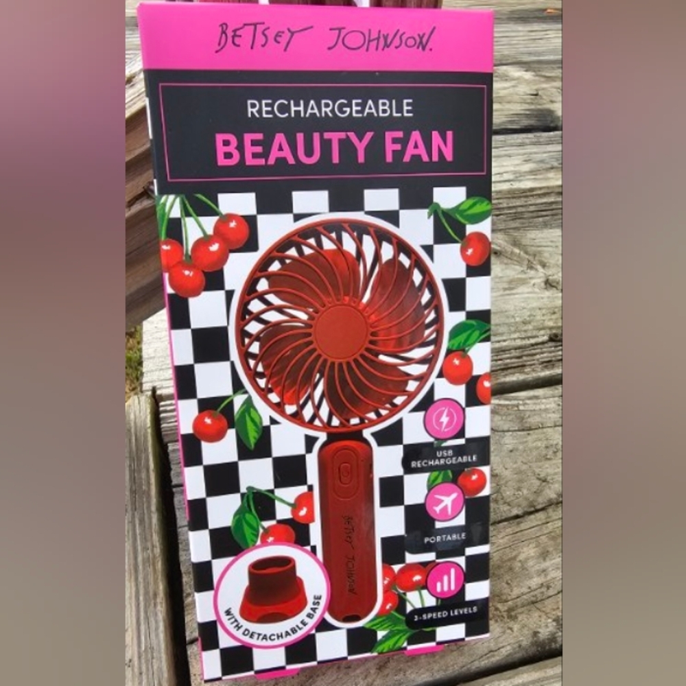 BETSEY JOHNSON NWT RECHARGEABLE FAN (RED)